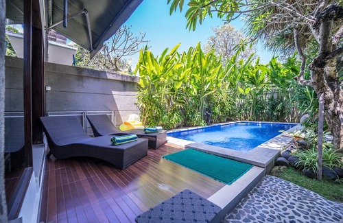 North Legian Villa | Charming 2BR Villa, PRIME LOCATION! - 4Min Drive To Beachwalk Shopping Center!