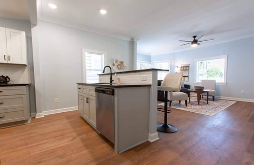 Wilmington Historic District House | Charming 2BR Wilmington Bungalow, Close to Beaches