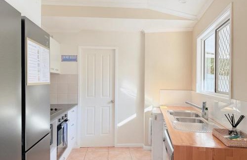 Paddington Villa | Charming 2BR with Yard&Parking