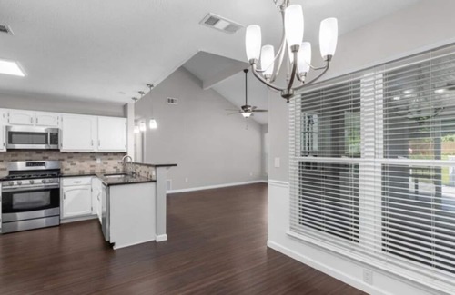 Lawrenceville House | Charming 3/2.5 house with huge sunroom, backyard, privacy near hwy