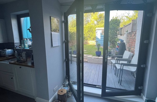 Southville Apartment | Charming 3 BDR House Private Garden Bristol