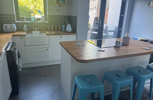 Southville Apartment | Charming 3 BDR House Private Garden Bristol