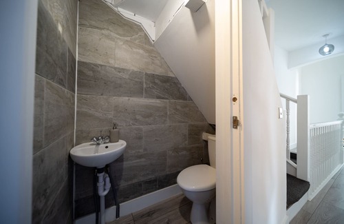 Southend-on-Sea Apartment | Charming 3-Bed Apartment in South end on sea