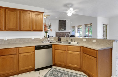 Wellborn House | Charming 3-bedroom house with AC and WiFi in lovely College Station