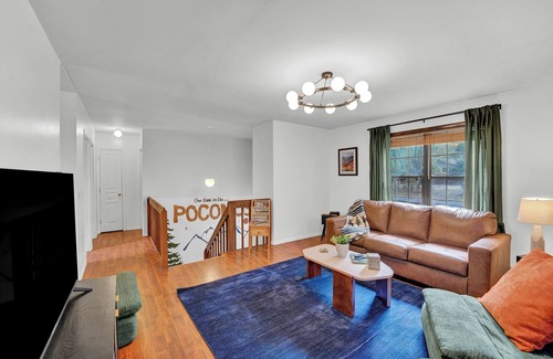 Albrightsville House | Charming 3-bedroom house, close to slopes, with sauna/fitness room