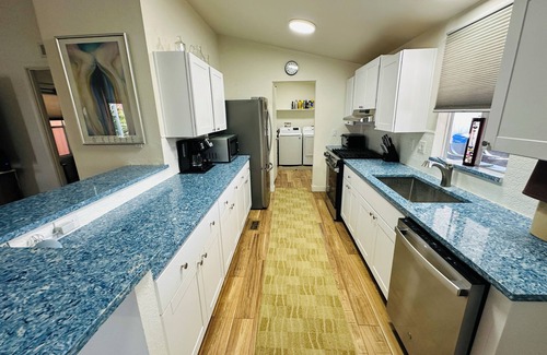 Cathedral City House | Charming 3 bedroom mobile home in gated Golf Country Club in Cathedral City