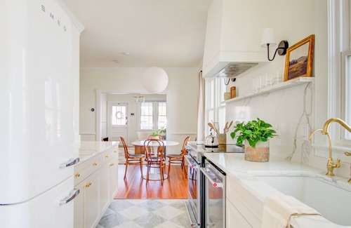Fredericksburg House | Charming 3-bedroom bungalow with AC, fitness room, WiFi in Fredericksburg