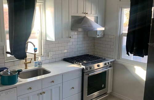 Sugar House Cottage | Charming 3-bedroom cottage in fabulous Salt Lake City with WiFi, AC