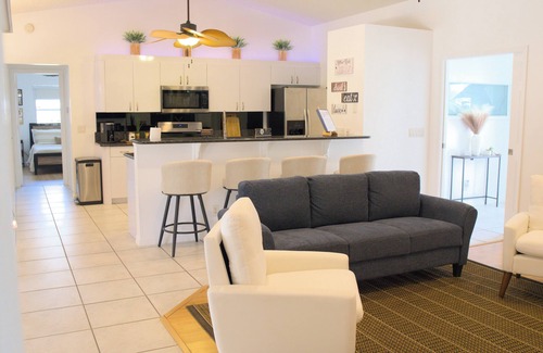 Port Saint Lucie House | Charming 3-bedroom house with Pool & AC & WiFi in fantastic Port St. Lucie