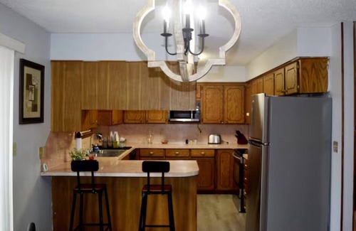 Broken Bow House | Charming 3-bedroom 2-full bathroom house in enchanting Broken Bow with WiFi, AC.