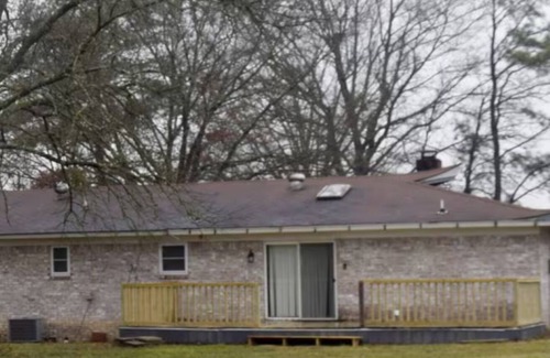 Broken Bow House | Charming 3-bedroom 2-full bathroom house in enchanting Broken Bow with WiFi, AC.