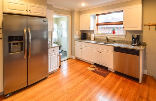 Saugerties House | Charming 3 bedroom, 2 bathroom home in Saugerties recently renovated