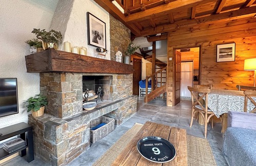 Samoens Apartment | Charming 3 Bedroom Alpine Apartment. Central location and with beautiful views