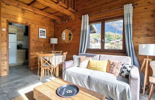 Samoens Apartment | Charming 3 Bedroom Alpine Apartment. Central location and with beautiful views
