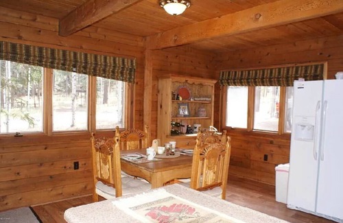 Alpine Cabin | Charming 3 bedroom cabin in the White Mountains, Tal Wi Wi/Alpine with WIFI