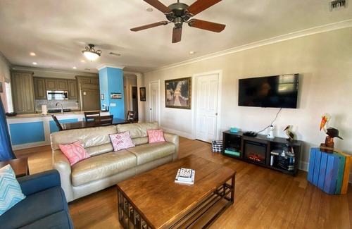 East End Condo | Charming 3 Bedroom condo centrally located on the island with nice Gulf views!