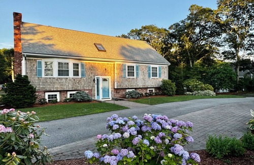 Centerville House | Charming 3-bedroom house with WiFi, AC in peaceful Centerville