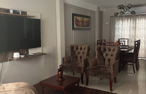 Guayacanes House | Charming 3-bedroom house with AC and WiFi in wonderful Guayaquil