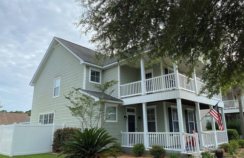 Bluffton House | Charming 3-bedroom house in Bluffton Park, close to Old Town Bluffton.