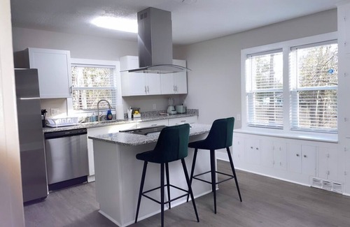 Columbia House | Charming 3-bedroom house with AC and WiFi in brilliant Columbia