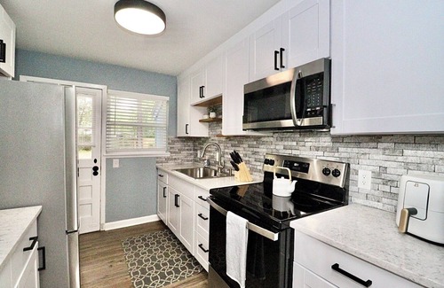 Valdosta House | Charming 3-bedroom house in delightful Valdosta with AC