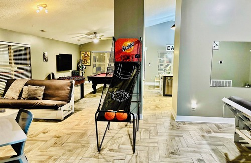 Triana House | Charming 3-bedroom house with WiFi, AC in delightful Madison