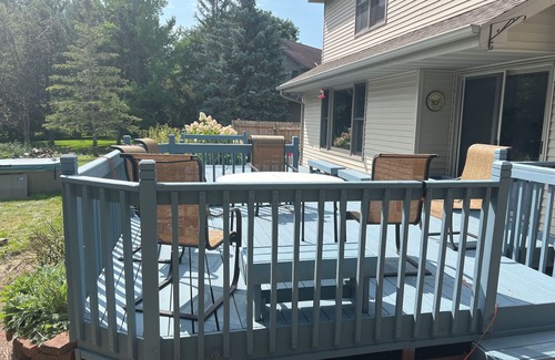 Oshkosh House | Charming 3-bedroom house with WiFi and AC in Oshkosh close to EAA