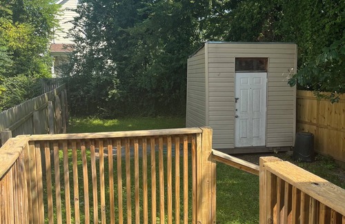 Olde Huntersville House | Charming 3-bedroom house with WiFi and AC in Norfolk