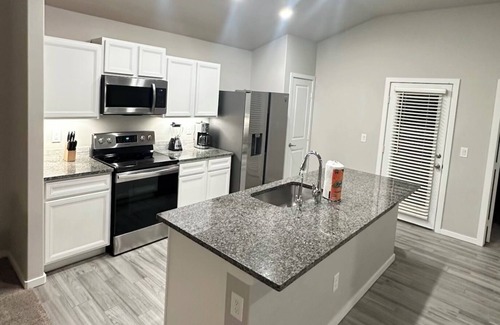 Odessa House | Charming 3-bedroom house in delightful Odessa with AC