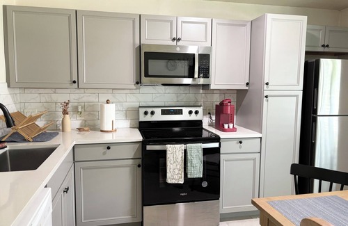 Spring House | Charming 3 bedroom house in Houston with AC,WiFi 18 minIAH Bush-Woodlands