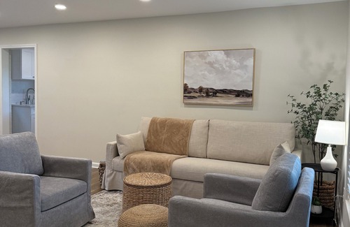 Fisher House | Charming 3-bedroom house with AC, WiFi in wonderful Many