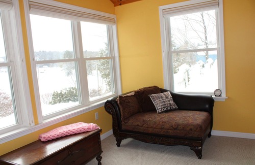 Orrington House | Charming 3-bedroom lake house in Orrington with Wi-Fi, AC and boat dock.