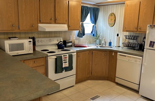 Sloans Valley House | Charming 3-bedroom mobile home with AC, WiFi at Lake Cumberland