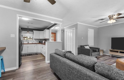 Brookeland House | Charming 3-bedroom Summer House in Brookeland