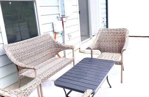 Charlotte House | Charming 3-bedroom townhome with WiFi, fitness room in brilliant Charlotte