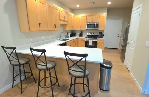 Paradise Valley Village House | Charming 3-bedroom townhome with WiFi, AC in fabulous Phoenix