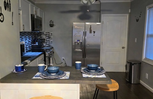 Jefferson Chalmers House | Charming 3-bedroom upper duplex in delightful Detroit. 10 mins from downtown!