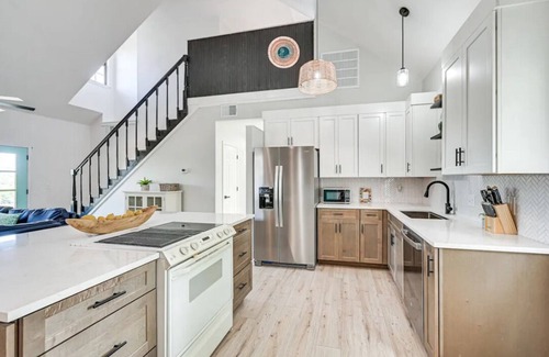 Buchanan Dam House | Charming 3-bedroom 3-bathroom house with WiFi, AC in fantastic Buchanan Dam