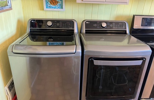 Topsail Beach Cottage | Charming 3-bedroom Oceanfront cottage with WiFi and AC in Topsail Beach