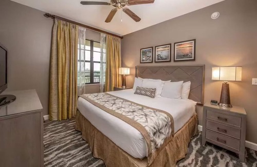 Marco Island Resort | Charming 3-bedroom resort with fitness room, WiFi in amazing Marco Island.