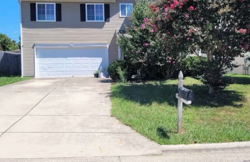 McLeansville House | Charming 3-bedroom house in delightful McLeansville with AC, WiFi