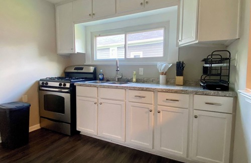 Noblesville House | Charming 3-bedroom house with WiFi, Smart TVS and AC in lovely Noblesville