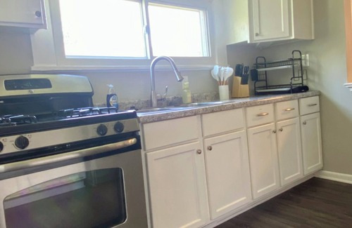 Noblesville House | Charming 3-bedroom house with WiFi, Smart TVS and AC in lovely Noblesville