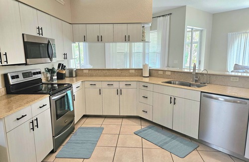 Long Meadow House | Charming 3-bedroom house in lovely Rotonda West with WiFi, AC