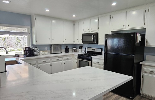 Simi Valley House | Charming 3-bedroom house in lovely Simi Valley with AC