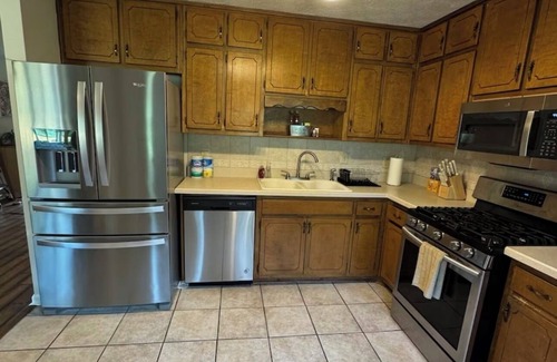 Inman House | Charming 3-bedroom House on 1.3 acres