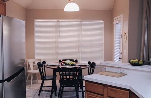 Corinth House | Charming 3-BR house with WiFi, AC in lovely Corinth just minutes from the Lake