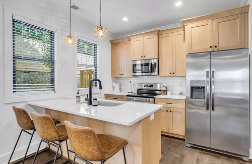 Dunean House | Charming 3-BR townhome < 1 Mile from Fluor Field: Garage, E-Bike Rental, 2KingB