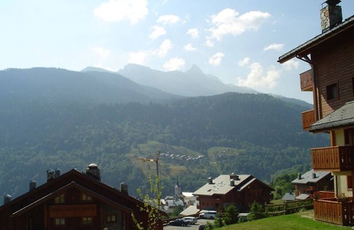 Les Allues Apartment | Charming 3-room apartment with balcony and garage, near gondola in Méribel