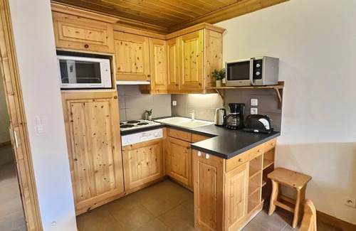 Meribel Apartment | Charming 3-room apt, 6 pers, near chairlift, parking, pets allowed